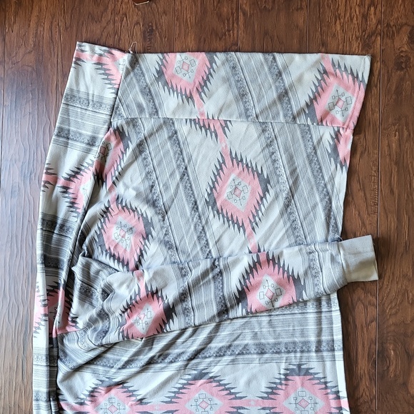 Hua Lan Aztech print cardigan. Size Small - Picture 9 of 9